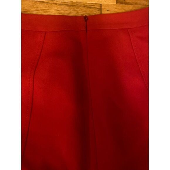 Halogen, women's red knee length pencil skirt with back zipper closure, size 0 - Picture 3 of 7